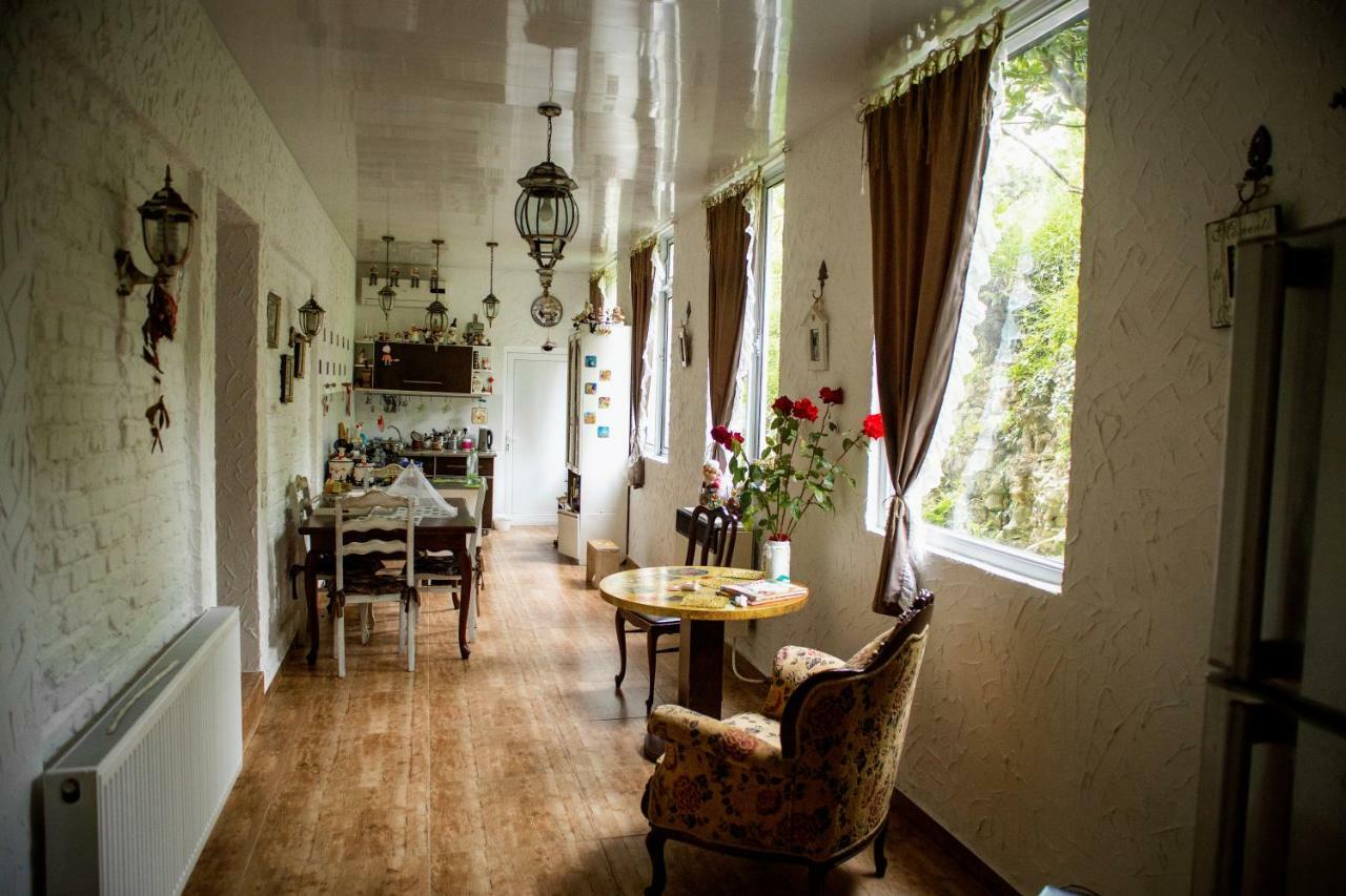 Отель Art House Kutateli Цхалтубо Экстерьер фото